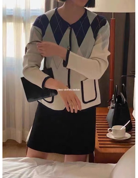 Retro diamond lattice colorblocking knitted cardigan women loose 2024 spring and autumn new lazy wind sweater coat