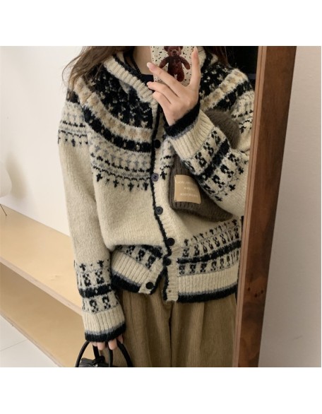 Retro jacquard hooded Fair Isle sweater jacket female fall and winter Korean loose senior sense of thickening knitted cardigan tide