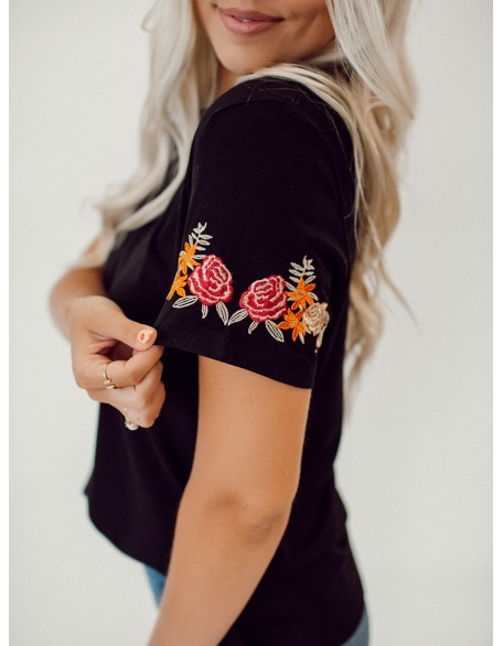 Rose embroidered black T-shirt